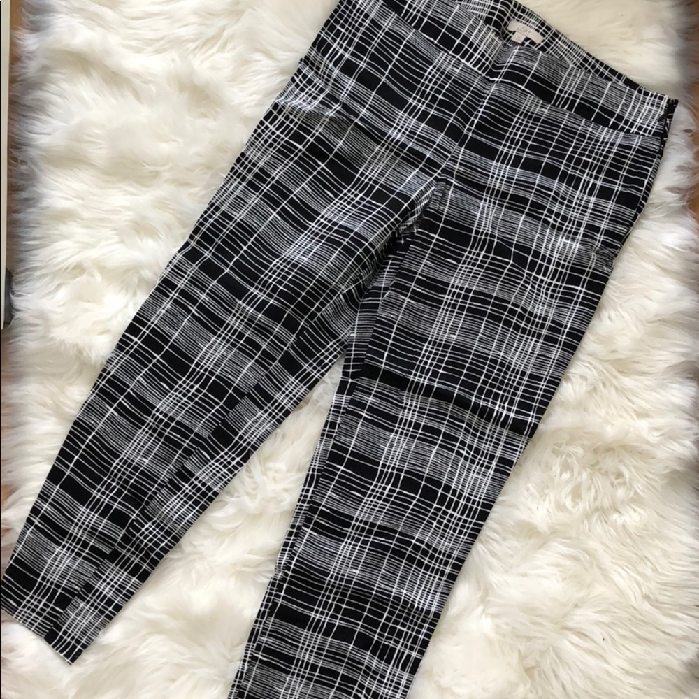 Black and white cropped dress pants